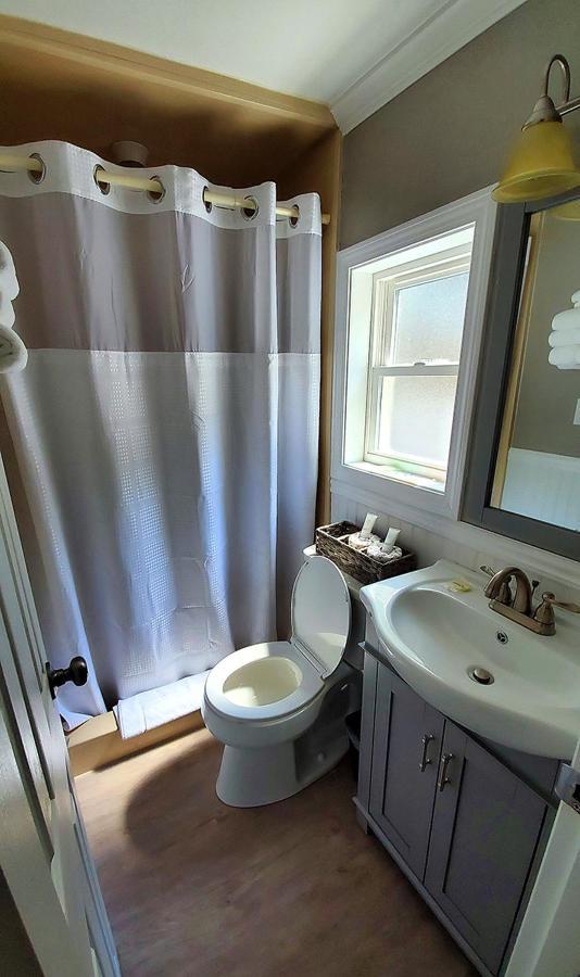 Birch Knoll Motel Лакония Экстерьер фото